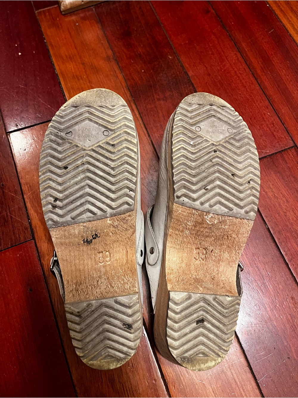 MIA Clogs - Picture 2 of 3